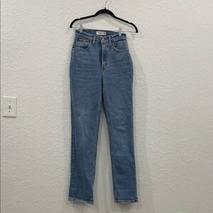 Abercrombie & Fitch 90s Straight Ultra High Rise Jeans